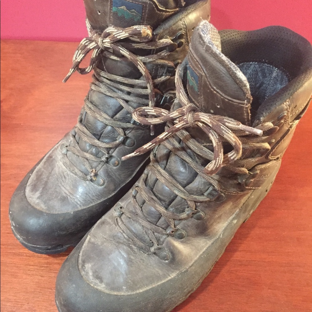 Cabela’s Meindl Gortex boots